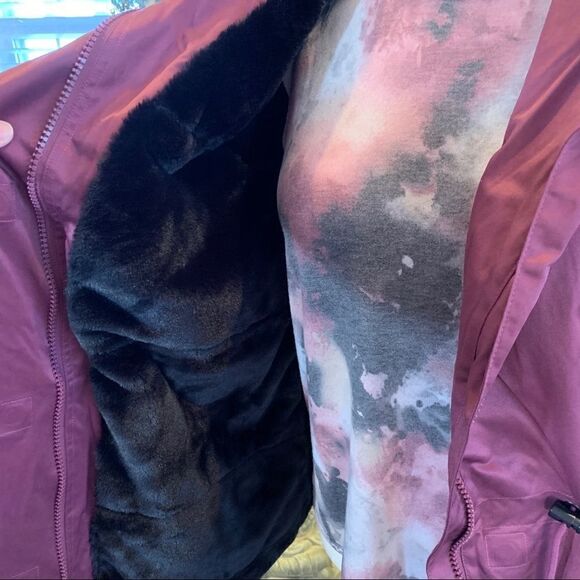 Torrid coat  - Picture 3 of 11